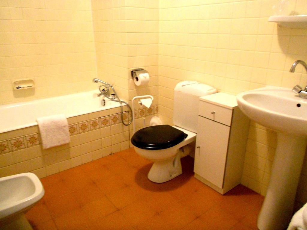 Hotel Restaurant Du Moulin De Barette Blavozy Kamer foto