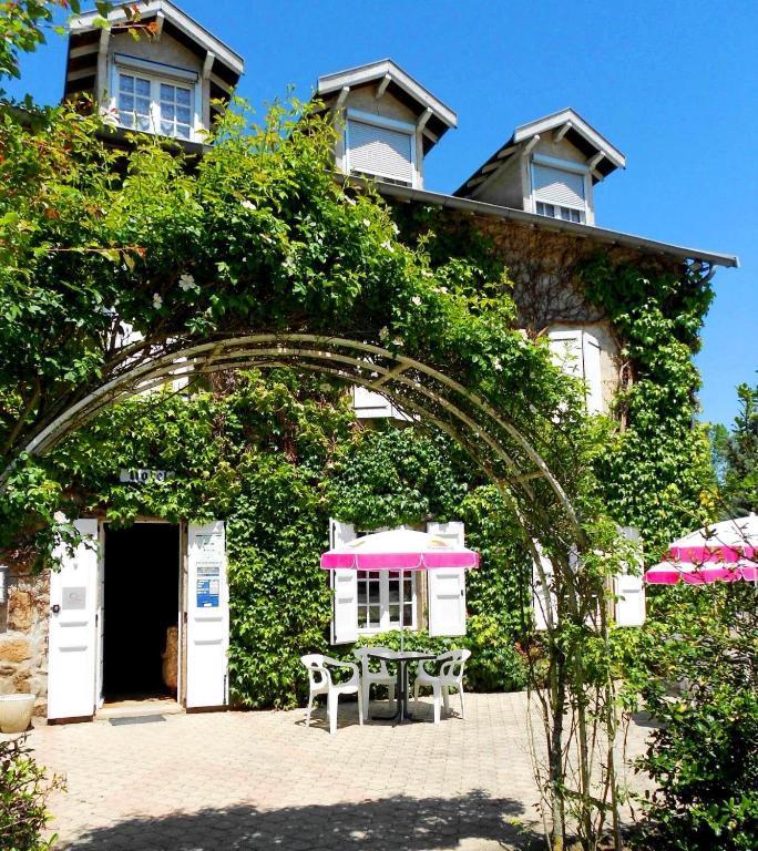 Hotel Restaurant Du Moulin De Barette Blavozy Buitenkant foto